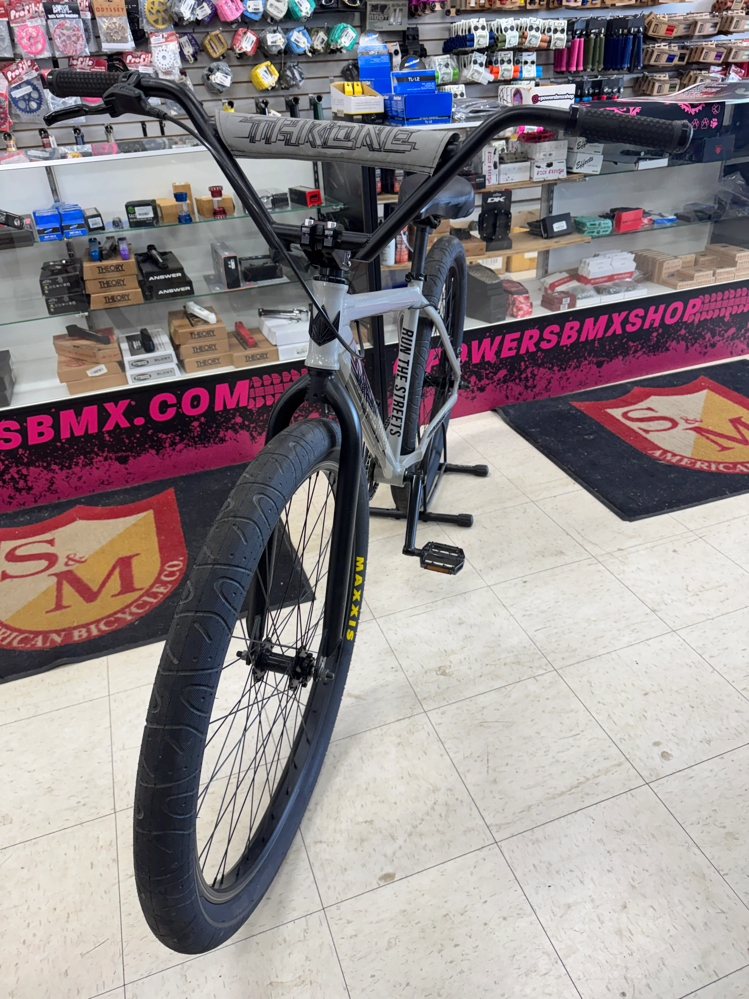 Throne Goon 29” Wheelie Bike - Image 2